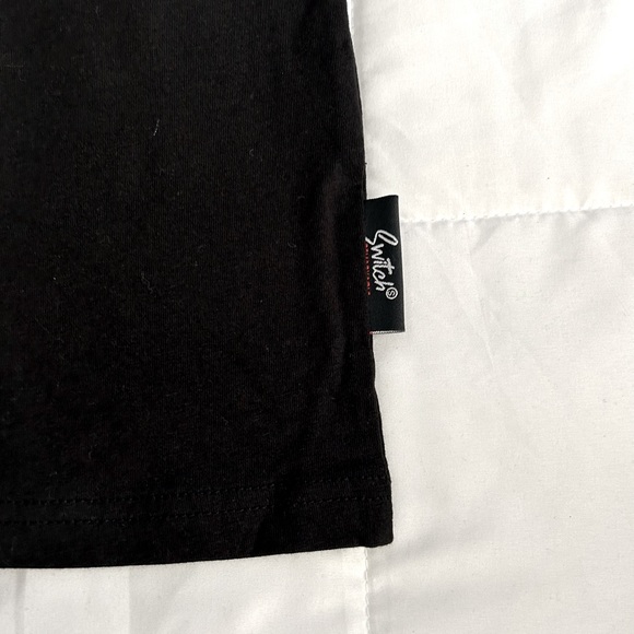 “NWT” SWITCH  REMARKABLE SIGNATURE TSHIRT - Picture 5 of 8